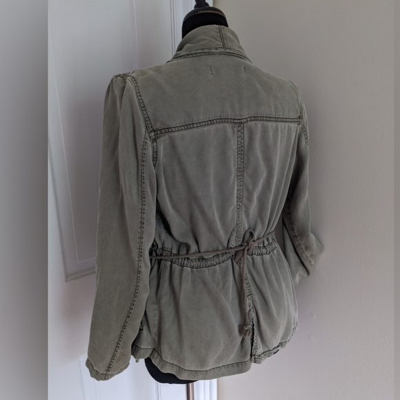 Max Jeans Light Green Jacket - Picture 3 of 9